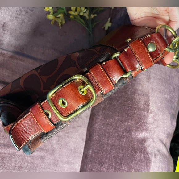 Coach Signature Large Zoe in Bordeaux/Aubergine - Picture 11 of 11